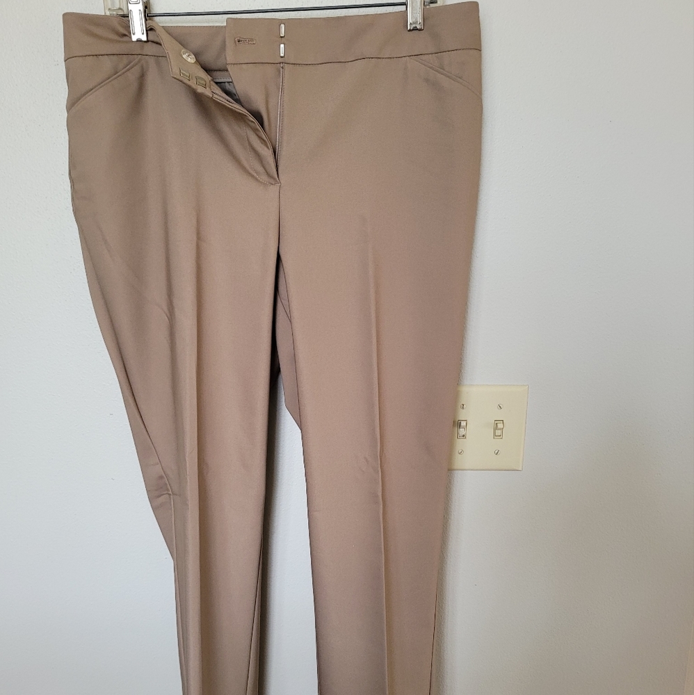 Chico's city chic slim leg pant